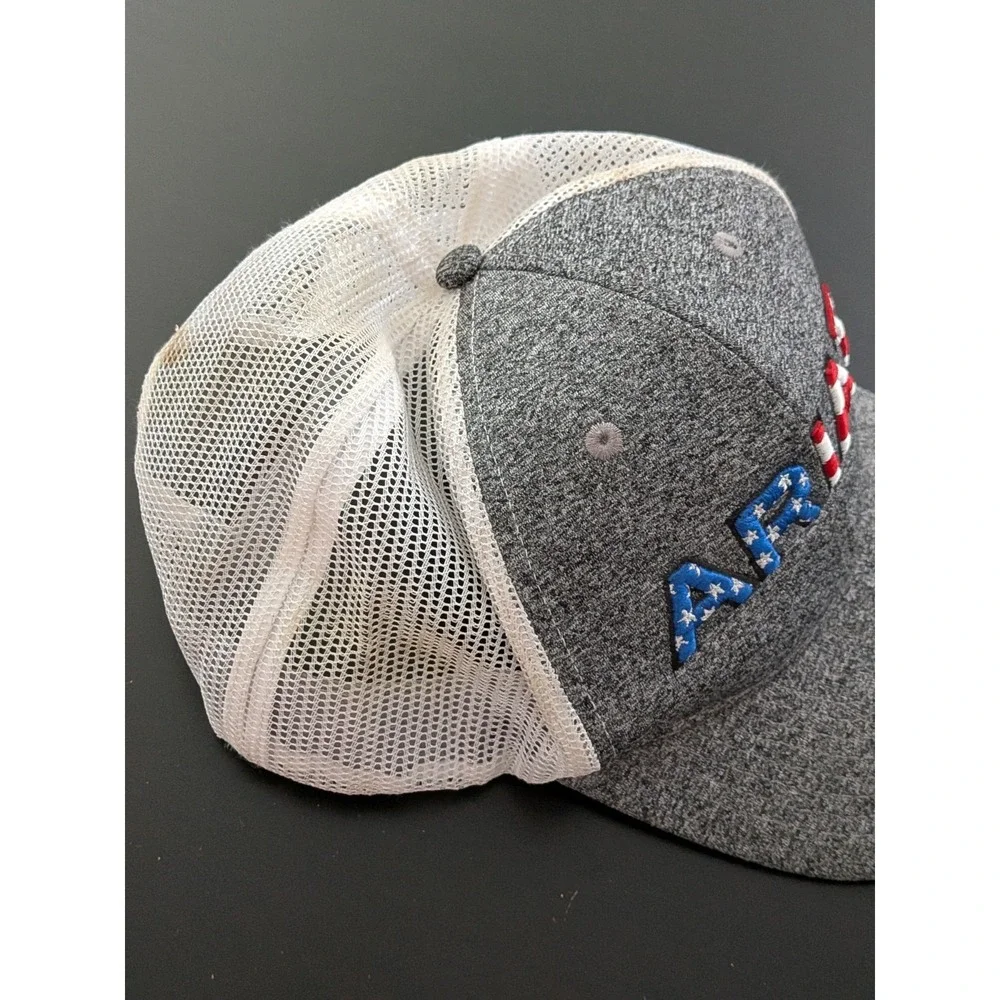 Ariat Flag Logo Mesh Back Trucker Hat Gray White‎ OSFM